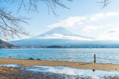 Dağ Fuji San Kawaguchiko Gölü.