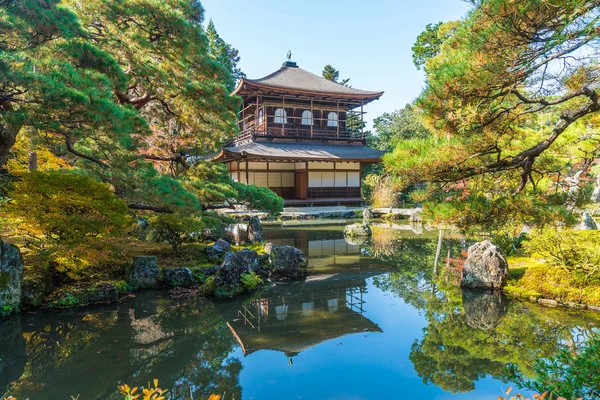 Gümüş Pavilion Ginkakuji Tapınağı'nda güzel mimari