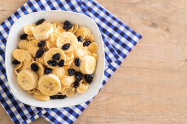 muz, Kuru üzüm ve süt ile tahıl 