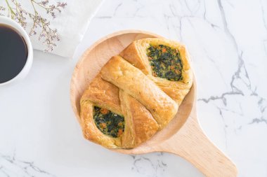 Ispanaklı Ekmek pasta