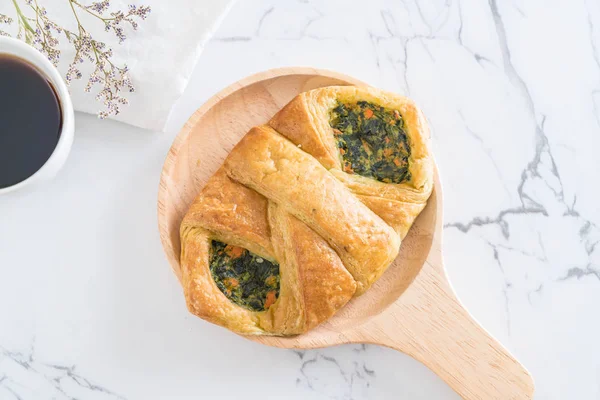 Ispanaklı Ekmek pasta