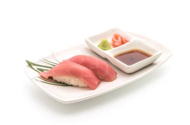 ton balığı nigiri suşi - Japon gıda tarzı