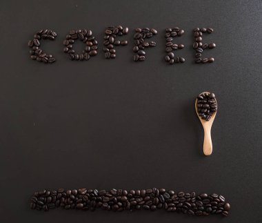 Kahve fincanı ve fasulye