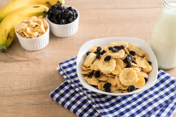 muz, Kuru üzüm ve süt ile tahıl 