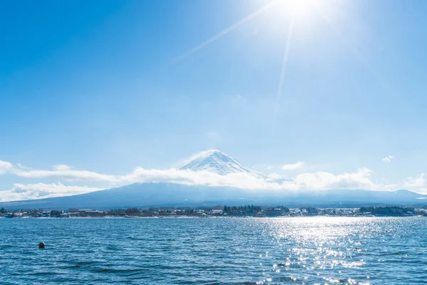 Dağ Fuji San Kawaguchiko Gölü.