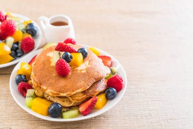 mix meyve ile gözleme