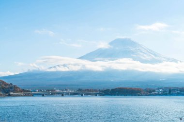 Dağ Fuji San Kawaguchiko Gölü.