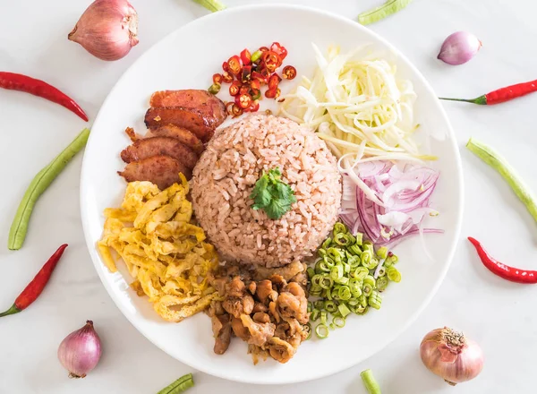 Pirinç ve karides ezmesi.