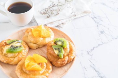 portakal ve kivi pasta