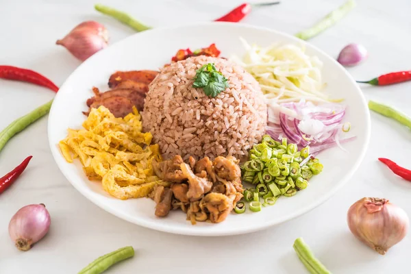 Pirinç ve karides ezmesi.