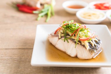 soya sosu Snapper balık buğulama