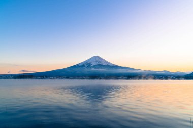 Dağ Fuji San Kawaguchiko Gölü.