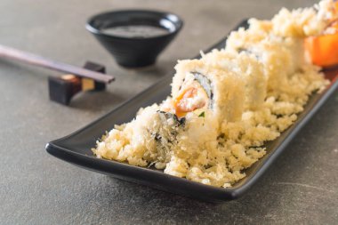 tempura karides suşi roll 