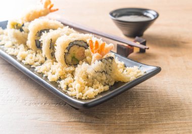 tempura karides suşi roll 