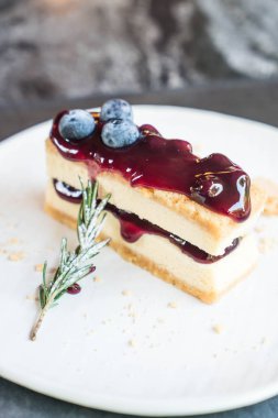 yaban mersini peynirli kek