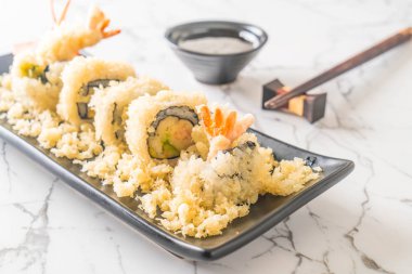 tempura karides suşi roll 