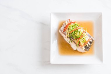 soya sosu Snapper balık buğulama