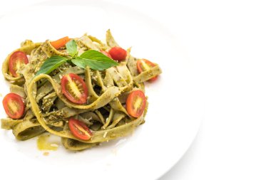 ıspanak fettuccine domates ile