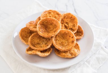 kurutulmuş rendelenmiş domuz etinin pirinç kraker