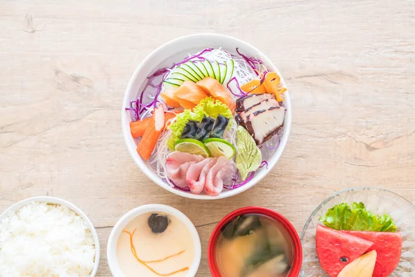 Karışık sashimi seti