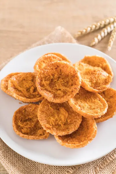 kurutulmuş rendelenmiş domuz etinin pirinç kraker