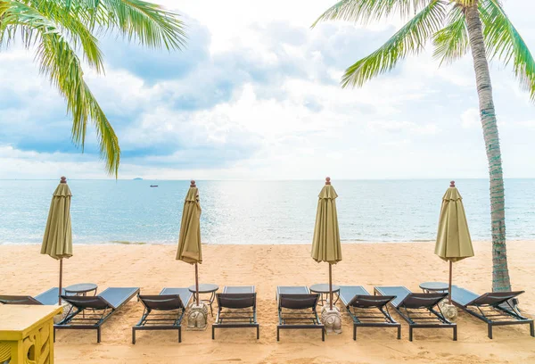 Güzel tropikal okyanus ya da deniz ve kum plaj 