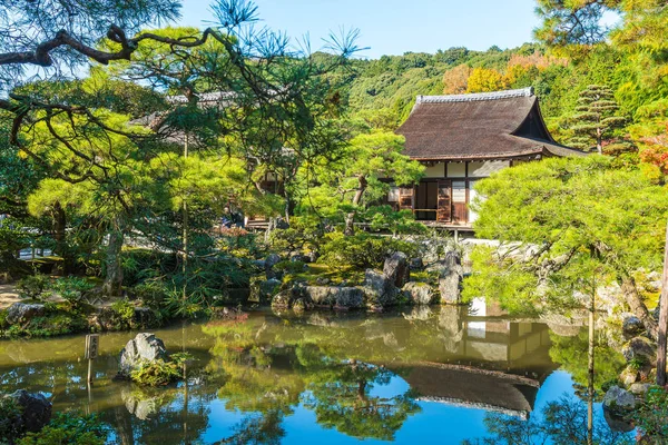 Gümüş Pavilion Ginkakuji Tapınağı'nda güzel mimari
