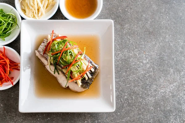 soya sosu Snapper balık buğulama