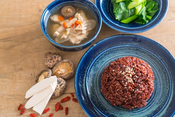 tavuk ve ot çorbası, Çince lahana berry pirinç