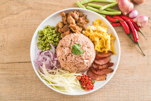 Pirinç ve karides ezmesi.