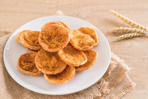 kurutulmuş rendelenmiş domuz etinin pirinç kraker