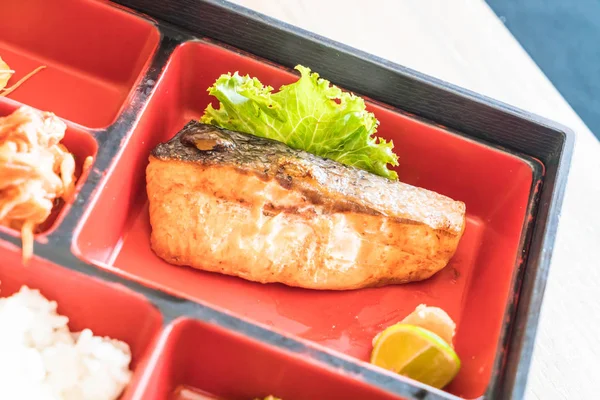 Bento saumon grillé — Photo