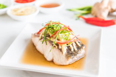 soya sosu Snapper balık buğulama