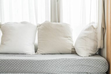 kanepe iç dekorasyon güzel yastık 