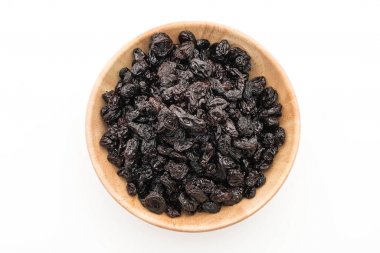 Beyaz üzerine siyah kuru üzüm