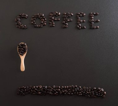 Kahve fincanı ve fasulye