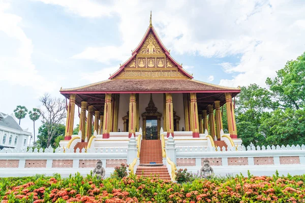 Красива архітектура у Haw Phra Будди храм — стокове фото