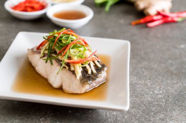 soya sosu Snapper balık buğulama