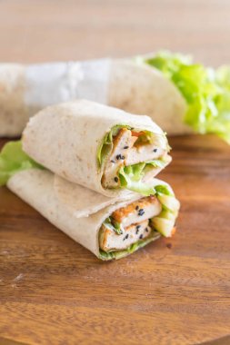 tofu sarma salata rulo