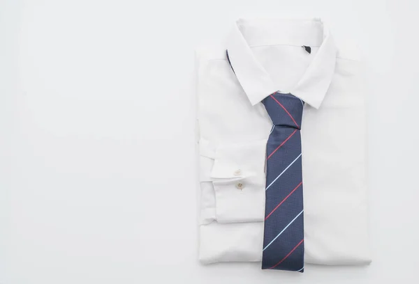 Camisa blanca con corbata — Foto de Stock
