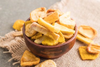 meyve yongaları karıştırın