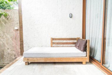 açık veranda yatak