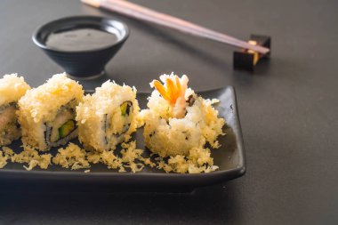 tempura karides suşi roll 