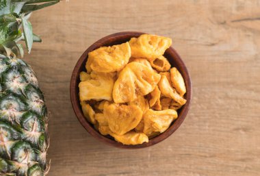 kurutulmuş ananas gevrek cipsi