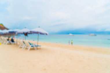 bulanıklık güzel lüks şemsiye ve sandalye deniz ve bea