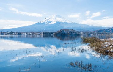 Dağ Fuji San Kawaguchiko Gölü.
