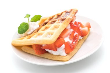 çilek beyaz ile waffle