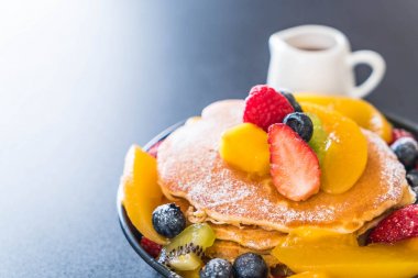 mix meyve ile gözleme