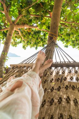 beşik üzerinde sakin ol 