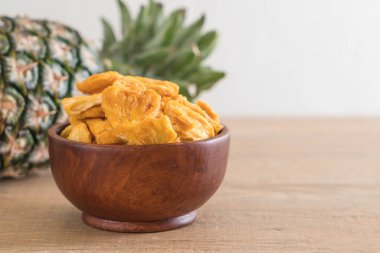 kurutulmuş ananas gevrek cipsi